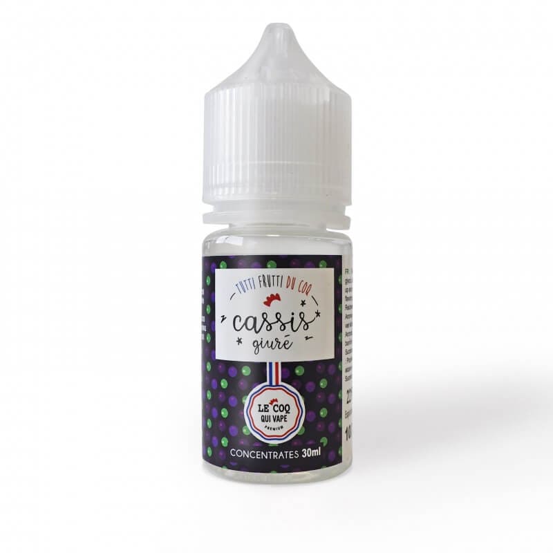 Flacon PET 30ml d'arôme concentré Cassis Givré Le Coq Qui Vape avec étiquette violette à motifs de baies.
