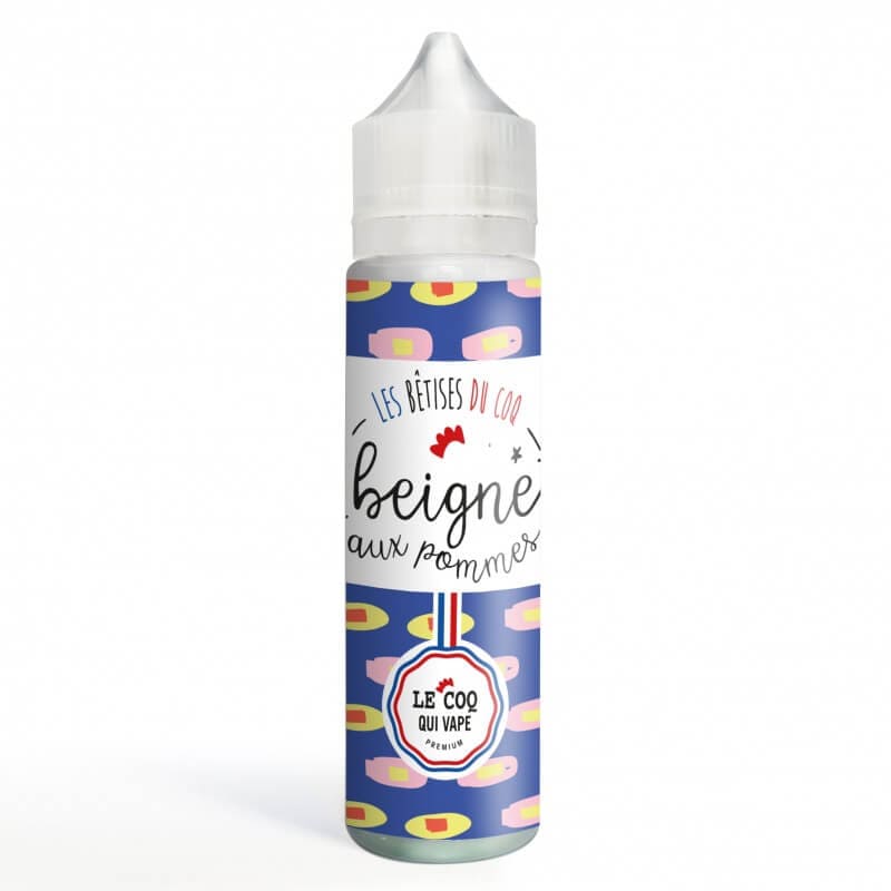 Flacon de 50ml Le Coq Qui Vape Beignet aux Pommes avec étiquette colorée à motifs sur fond bleu et bouchon blanc.