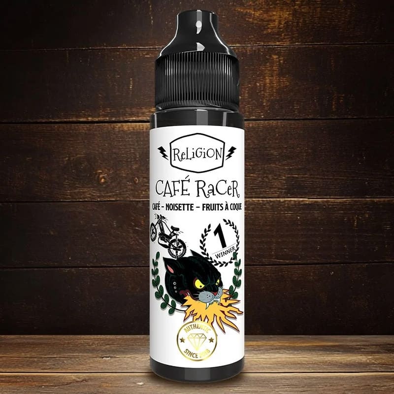 Flacon de 50ml Café Racer Religion Juice avec étiquette illustrée d'une panthère sur fond de bois sombre.