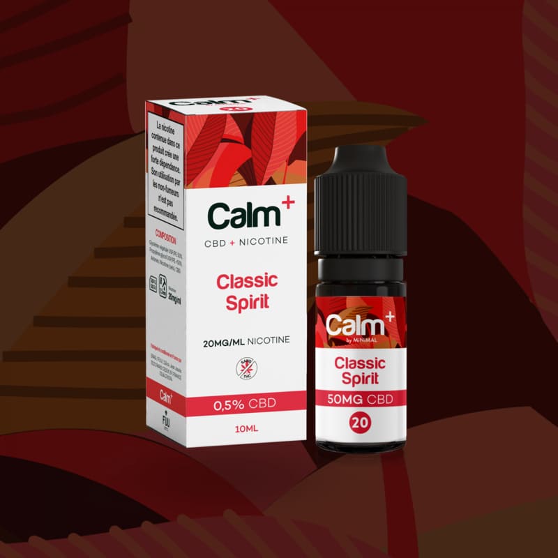 Flacon de 10ml et boîte d'e-liquide Calm+ Classic Spirit au design blanc et rouge, contenant du CBD et des sels de nicotine.