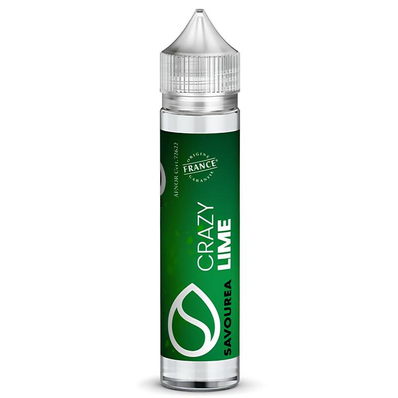 Flacon de 50ml d'e-liquide Crazy Lime Savourea avec étiquette verte et bouchon transparent pour cigarette électronique.