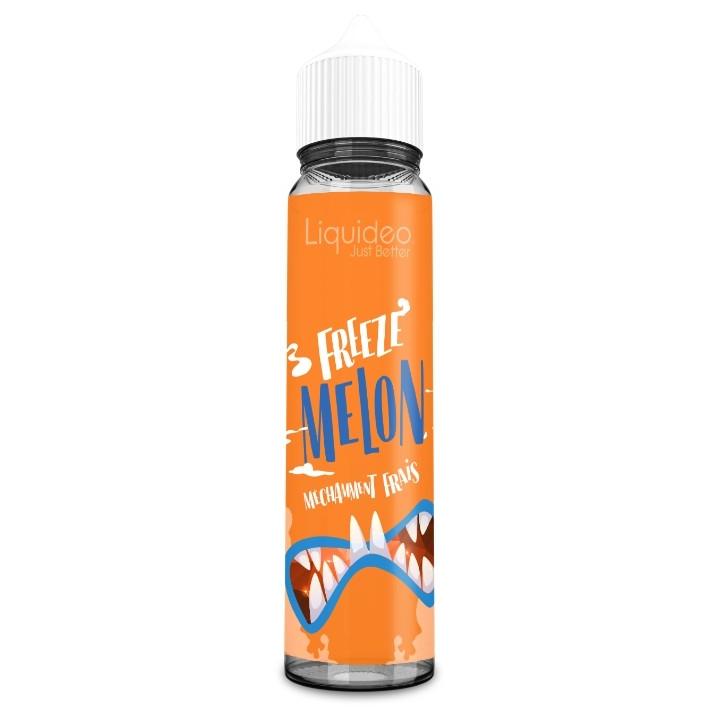 Flacon d'e-liquide Liquideo Freeze Melon 50ml orange avec bouchon blanc et illustration de dents de monstre glacé.