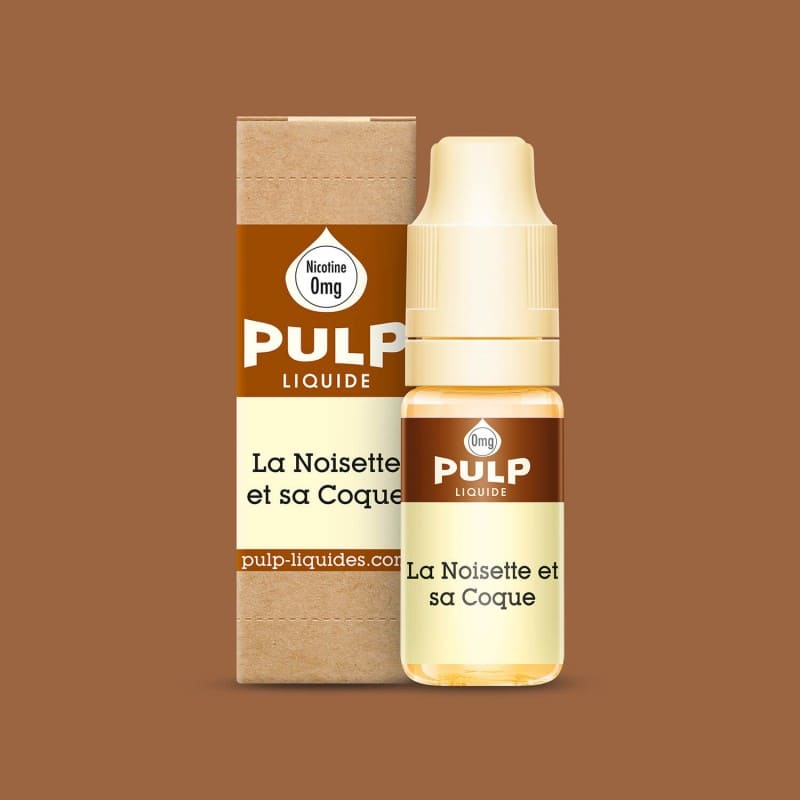 Flacon d'e-liquide PULP 10 ml La Noisette et sa Coque avec boîte en carton assortie sur fond marron.