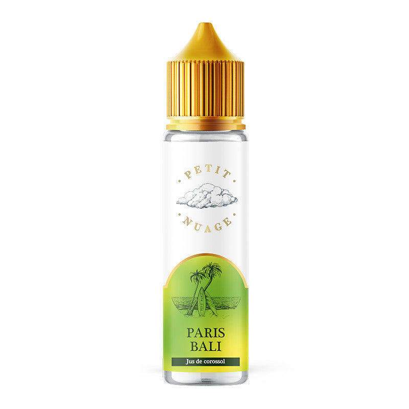 Flacon d'e-liquide Petit Nuage Paris Bali 50ml avec étiquette tropicale, bouchon jaune et design de palmiers.