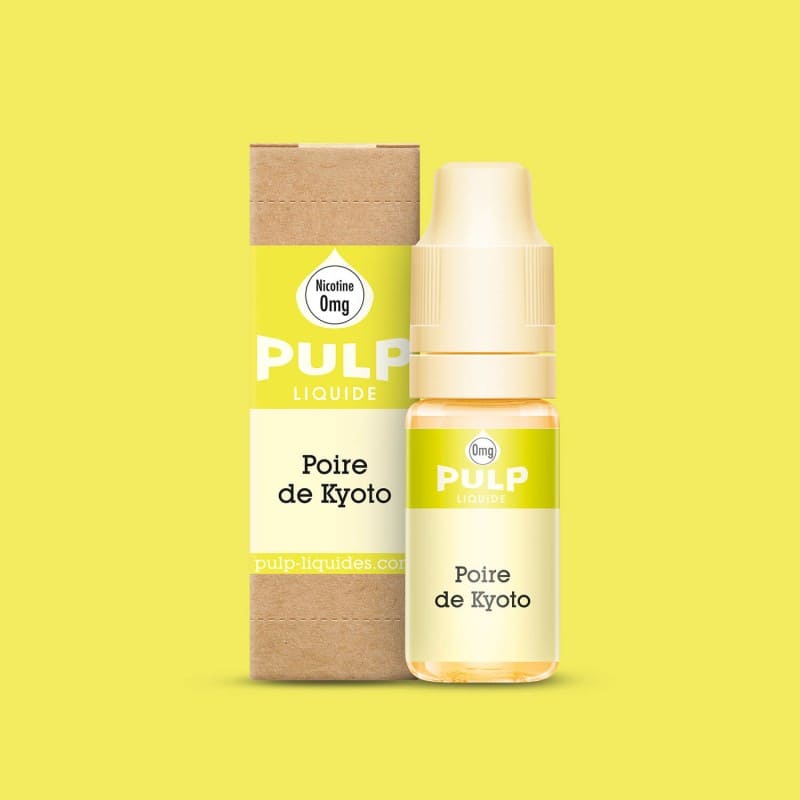 Flacon d'e-liquide 10ml PULP Poire de Kyoto et son emballage en carton kraft sur fond jaune vif.