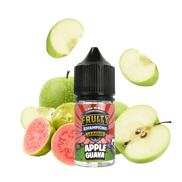 Flacon de 30ml Fruity Champions League Apple Guava entouré de pommes vertes croquantes et de goyaves roses juteuses.