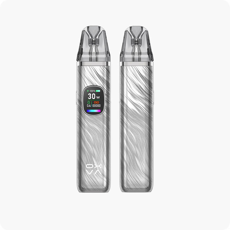 Kit pod Oxva Xlim Pro 2 argenté avec écran OLED, design texturé 3D et cartouche transparente.