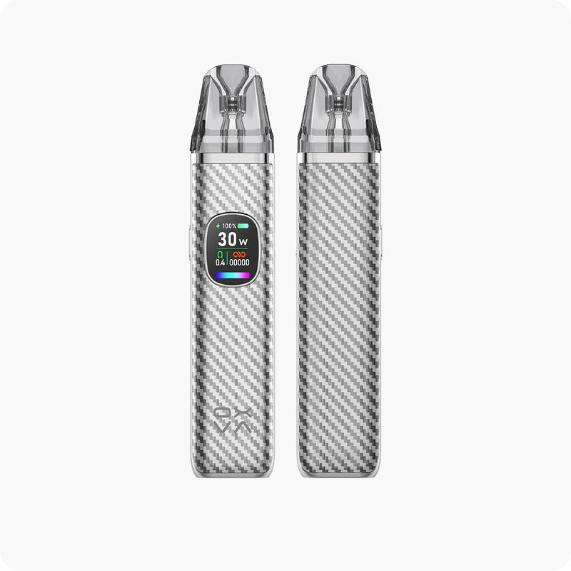 Kit pod Oxva Xlim Pro 2 gris à motif carbone avec écran couleur affichant 30W et cartouche transparente.