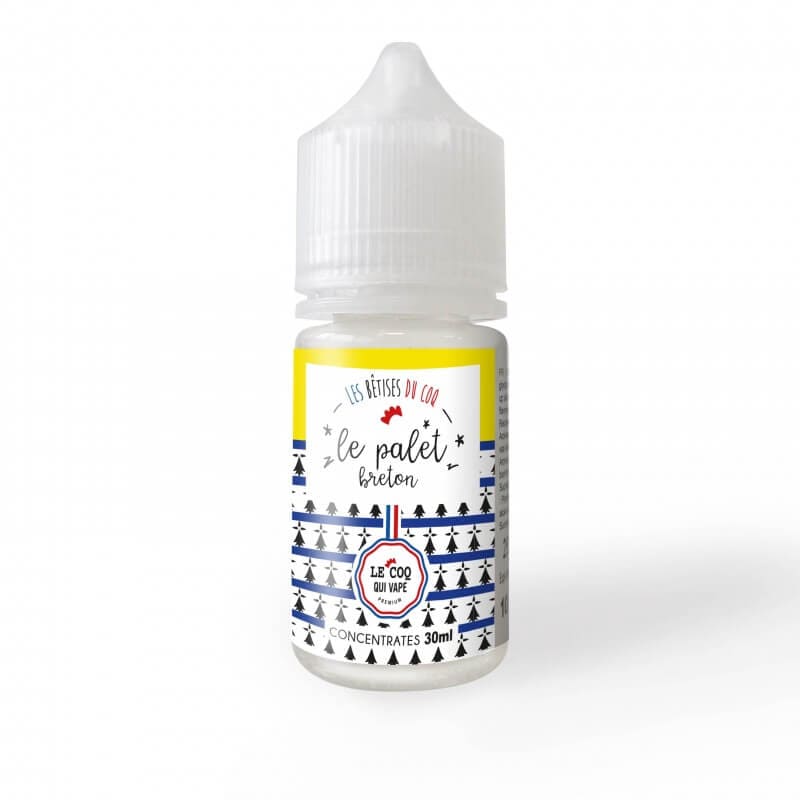 Flacon de 30ml d'arôme concentré Le Palet Breton avec étiquette blanche, jaune et motifs de petits sapins bleus.