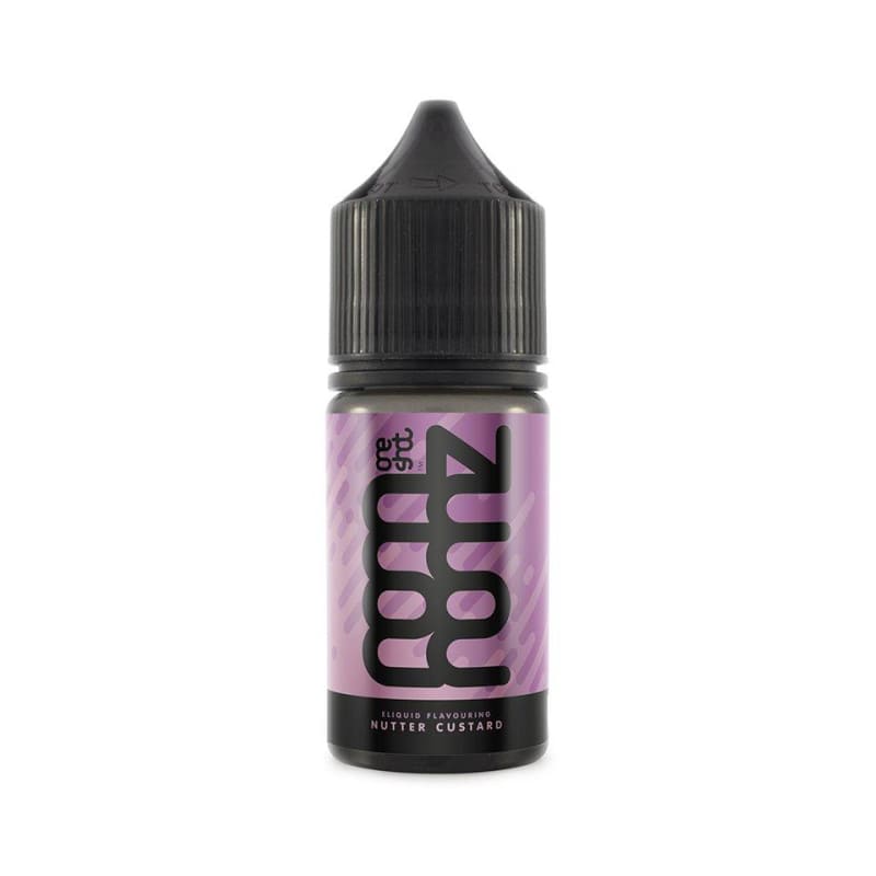 Flacon de 30ml d'arôme concentré Nom Nomz Nutter Custard avec étiquette violette et bouchon noir à sécurité enfant.