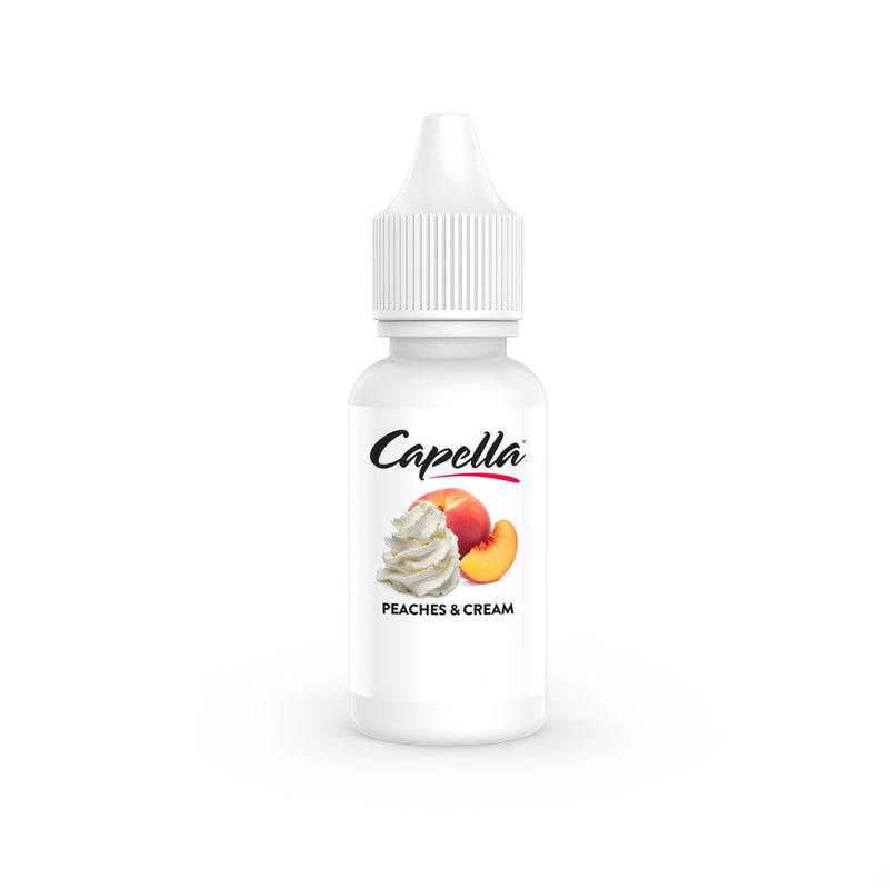 Flacon de 10ml d'arôme concentré Capella Peaches & Cream avec étiquette blanche illustrée d'une pêche et de crème fouettée.