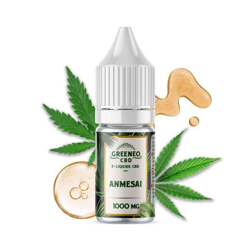 Flacon de 10ml d'e-liquide CBD Greeneo Anmesai 1000mg avec étiquette verte, entouré de feuilles de chanvre et de gouttes d'huile.