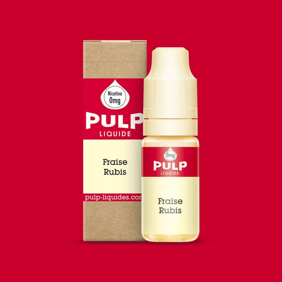 Flacon d'e-liquide PULP Fraise Rubis 10ml avec sa boîte en carton sur fond rouge vif.