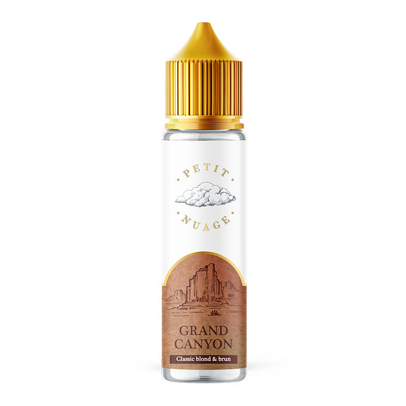 Flacon d'e-liquide Petit Nuage Grand Canyon 50ml avec bouchon doré et étiquette illustrée d'un paysage désertique.