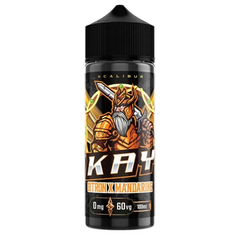 Flacon d'e-liquide 100ml Xcalibur Kay avec étiquette illustrée d'un guerrier, bouchon noir et design aux tons orange et noir.