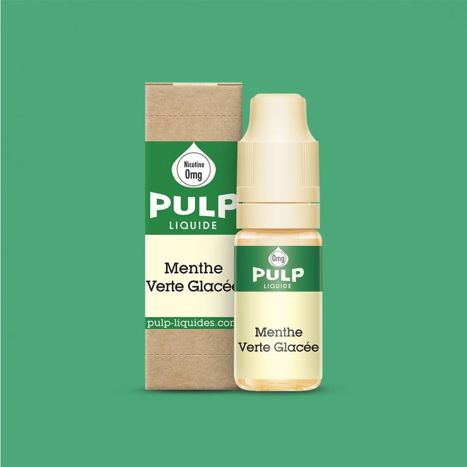 Flacon de 10ml et boîte en carton PULP Menthe Verte Glacée avec étiquette verte et bouchon beige sur fond vert.