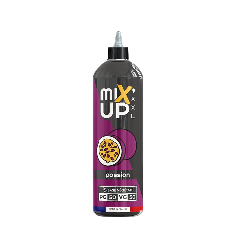 Flacon d'e-liquide Mix'Up XXL Passion 1L avec étiquette violette, illustration de fruit de la passion et base PG/VG 50/50.