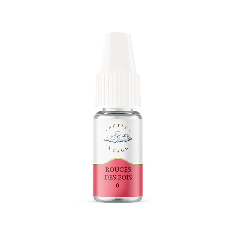 Flacon d'e-liquide Petit Nuage Rouge des Bois 10ml avec étiquette rose et bouchon blanc sur fond blanc.