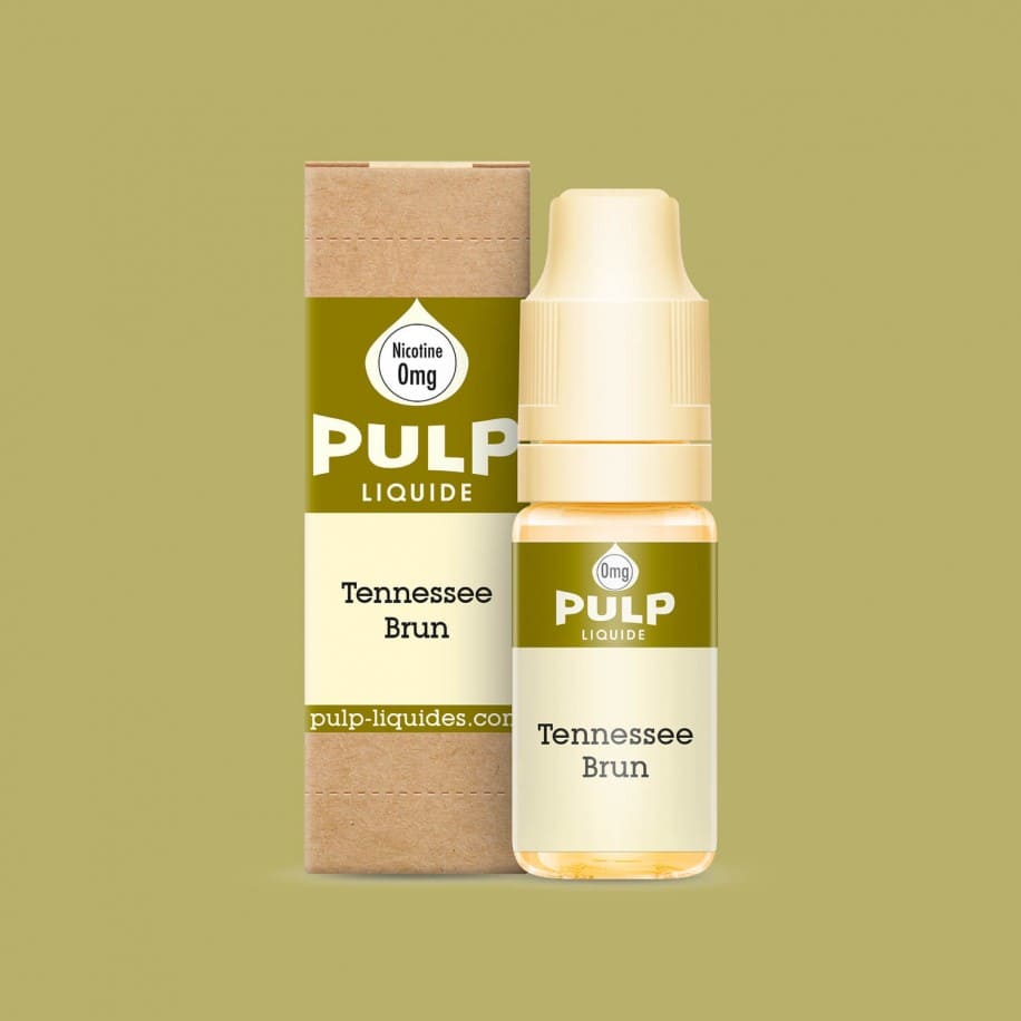 Flacon d'e-liquide PULP Tennessee Brun 10 ml avec sa boîte en carton kraft sur fond vert olive.