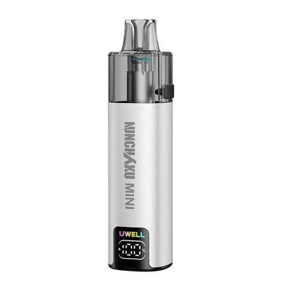 Cigarette électronique Uwell Nunchaku Mini argentée, format tubulaire compact avec pod transparent et écran de batterie.